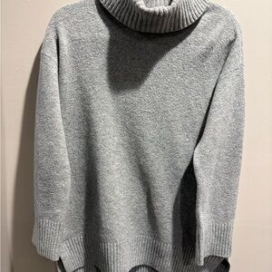 Uniqlo Classic Grey Turtleneck Wool Sweater XS
